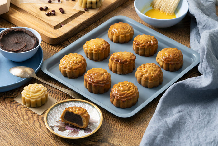 Hong Kong–Style Mooncakes with Red Bean Filling Recipe