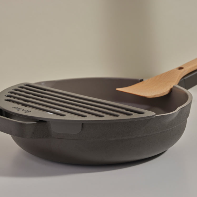 Black Fry Deck with Always Pan