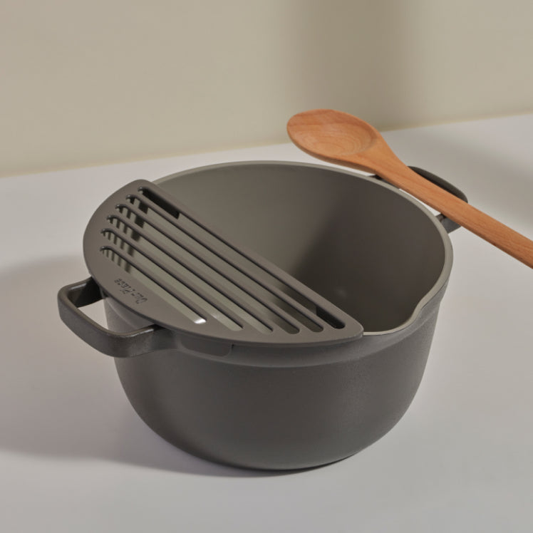 Black Fry Deck with Perfect Pot