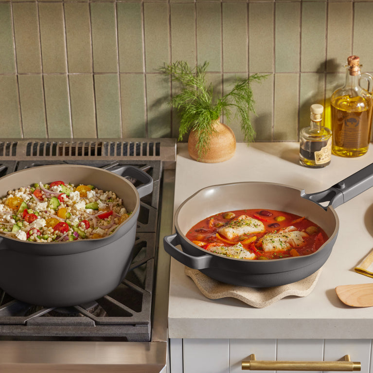 black mini always pan on counter and perfect pot on stove